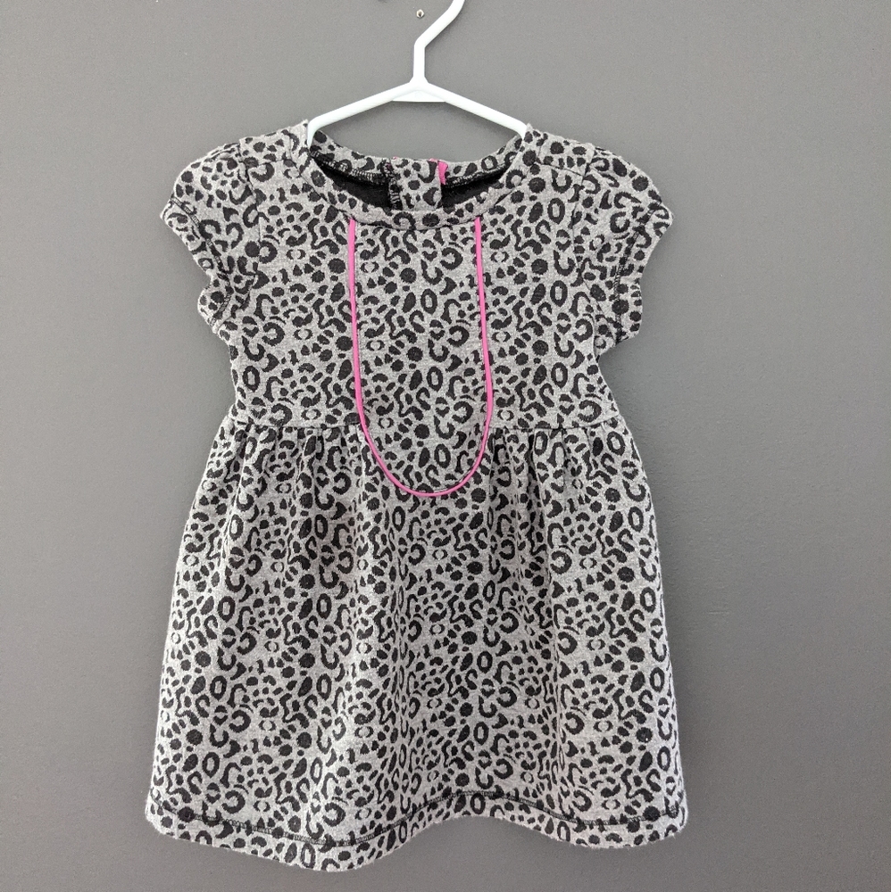 Grey cheetah print short sleeved dress